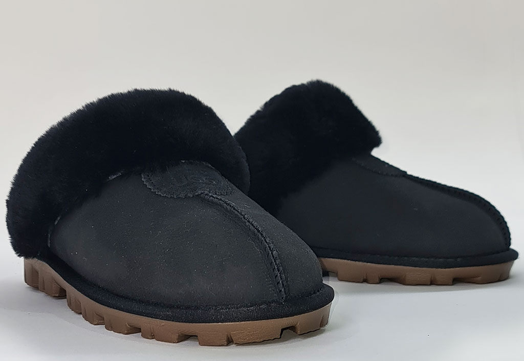 Luxurious Luxe Ridge Sheepskin Scuffs in Black